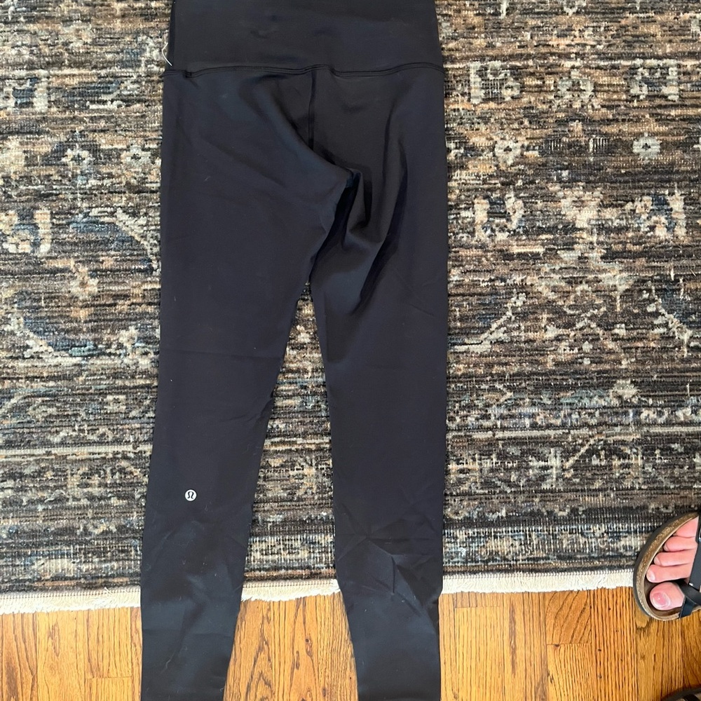 NEVER WORN lululemon athletica Black Wunder Under High-Rise Tight 28”